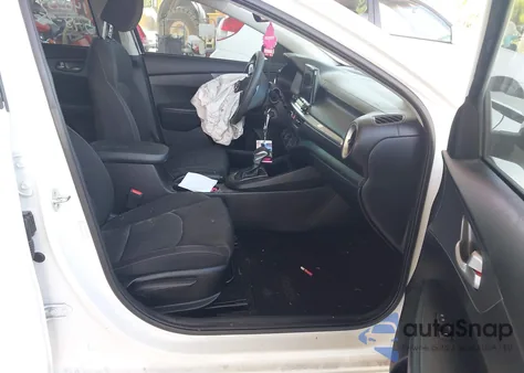 2020 Kia Forte Lxs z USA, uszkodzony, nr VIN 3KPF24AD8LE186587